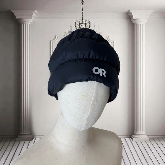 ❄️ Outdoor Research Coldfront Down Beanie – Ultimate Winter Warmth & Style - Picture 1 of 3